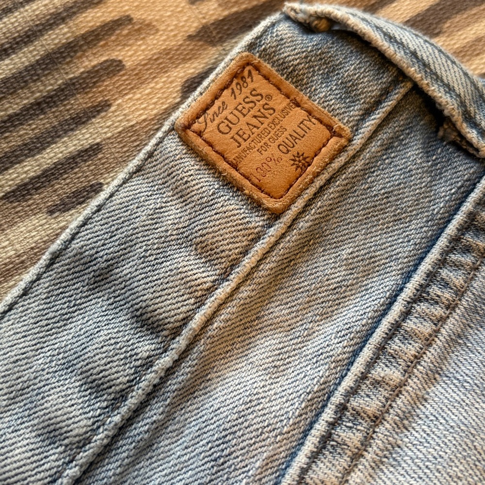 GUESS♦️FOXY FLARE JEAN - Picture 11 of 15